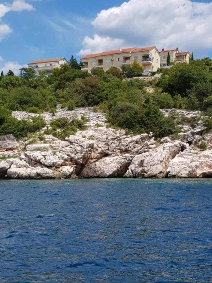 Novi Lux Appartement Novi Vinodolski Buitenkant foto