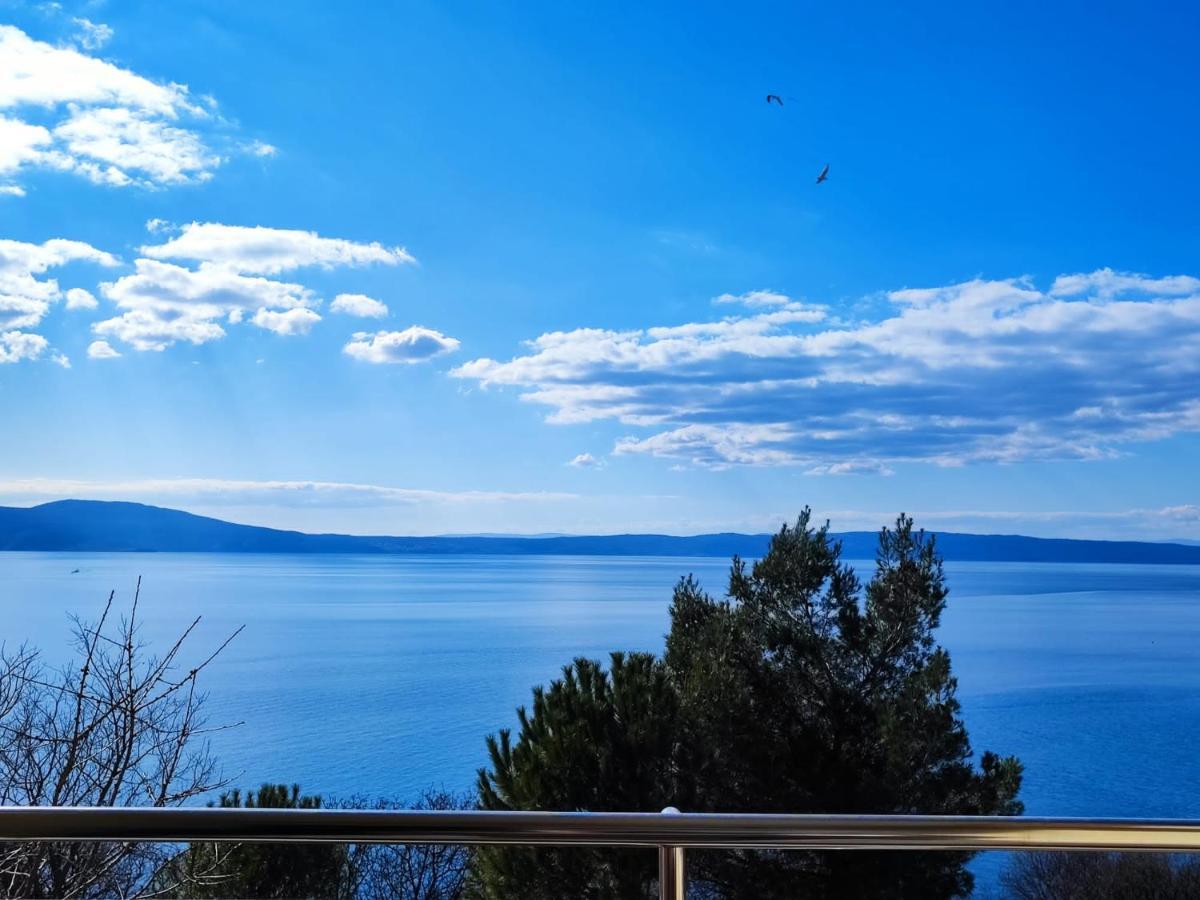 Novi Lux Appartement Novi Vinodolski Buitenkant foto