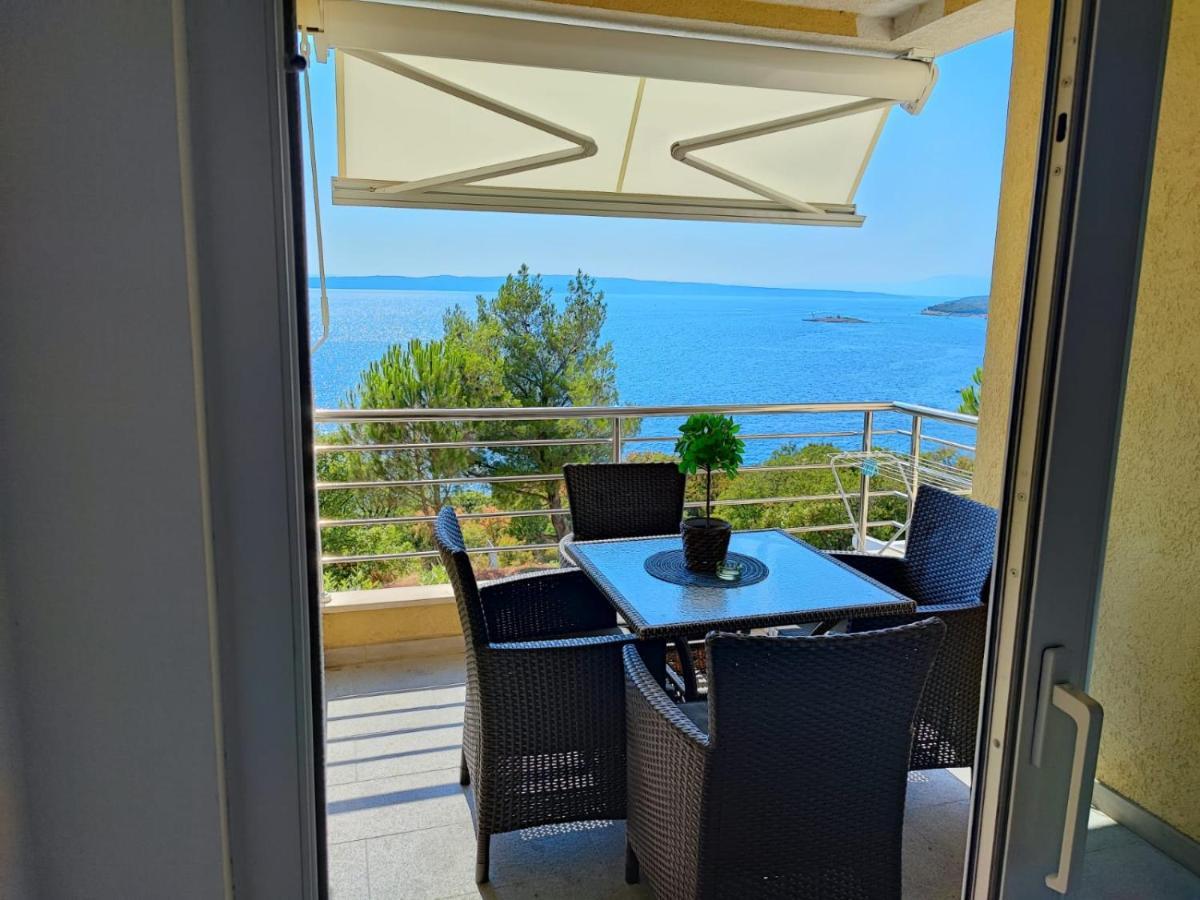 Novi Lux Appartement Novi Vinodolski Buitenkant foto